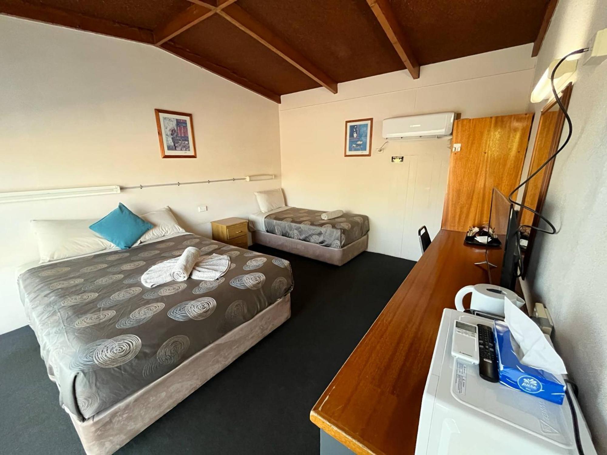 Copper City Motel Cobar Exterior photo